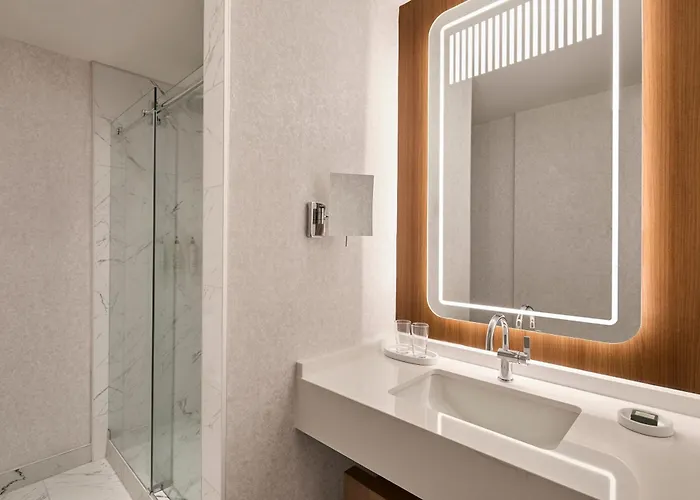 Hotel Cleveland Autograph Collection